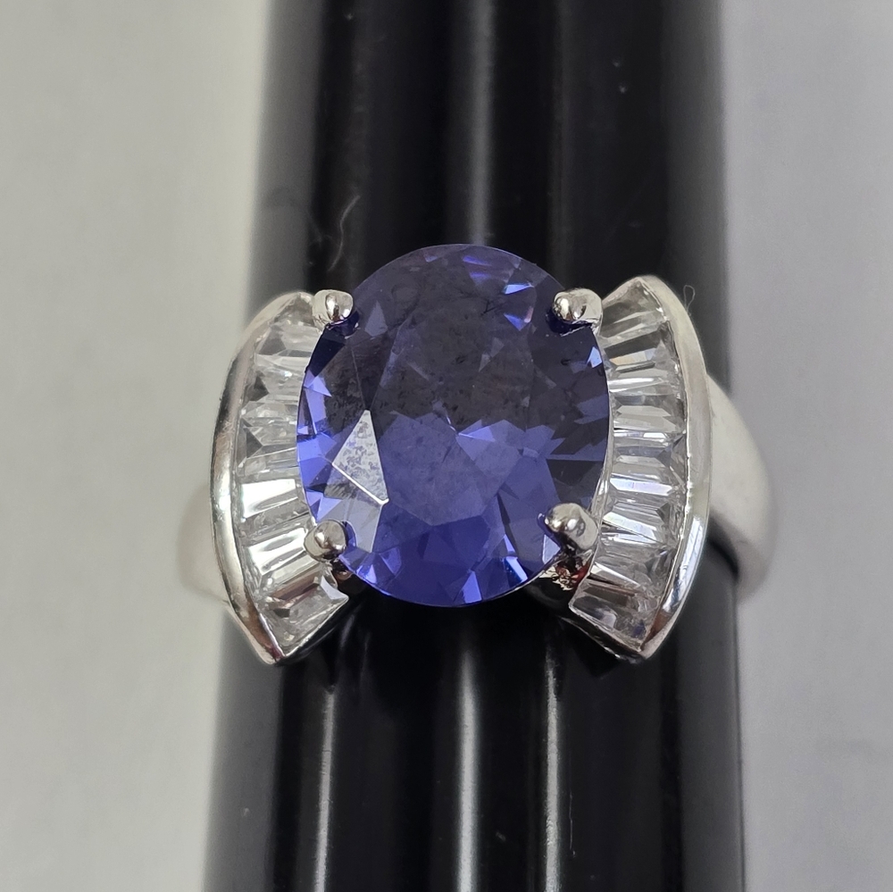 Sterling Silver 925 Elegant Ring with Oval Iolite